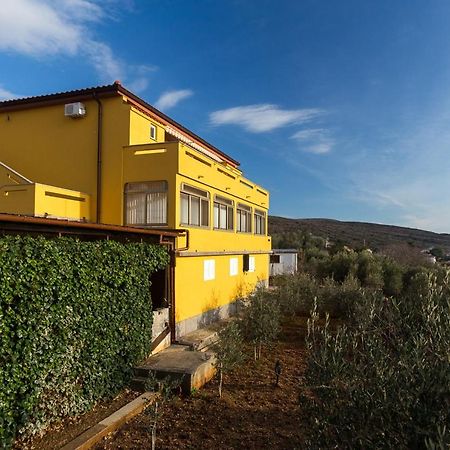 The Manzoni Family 1 Hotel Punat Bagian luar foto