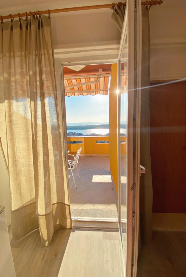 The Manzoni Family 1 Hotel Punat Bagian luar foto